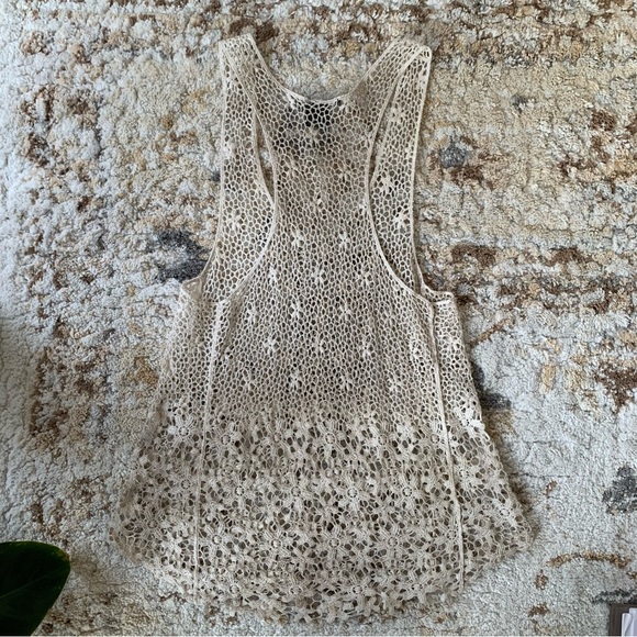 Suzy Shier Crochet Tank - Picture 4 of 10